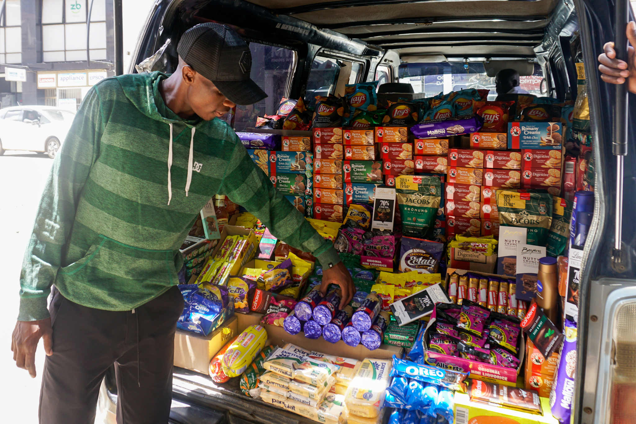 Zimbabwe Faces Liquidity Crisis as US Halts Foreign Aid