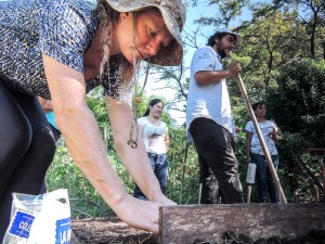 Argentina’s Economic Crisis Boosts Importance of Gardening for Food